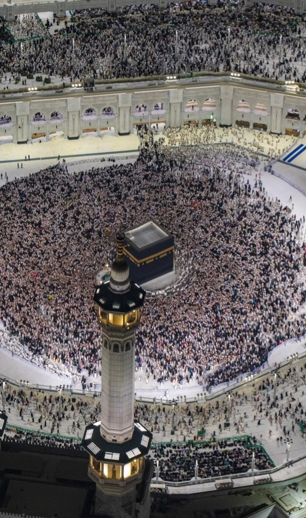 SaudiNews50's tweet photo. أكثر من 1.68 مليون معتمر من خارج المملكة خلال شهر رمضان.

- https://t.co/TIfT1PCpPn