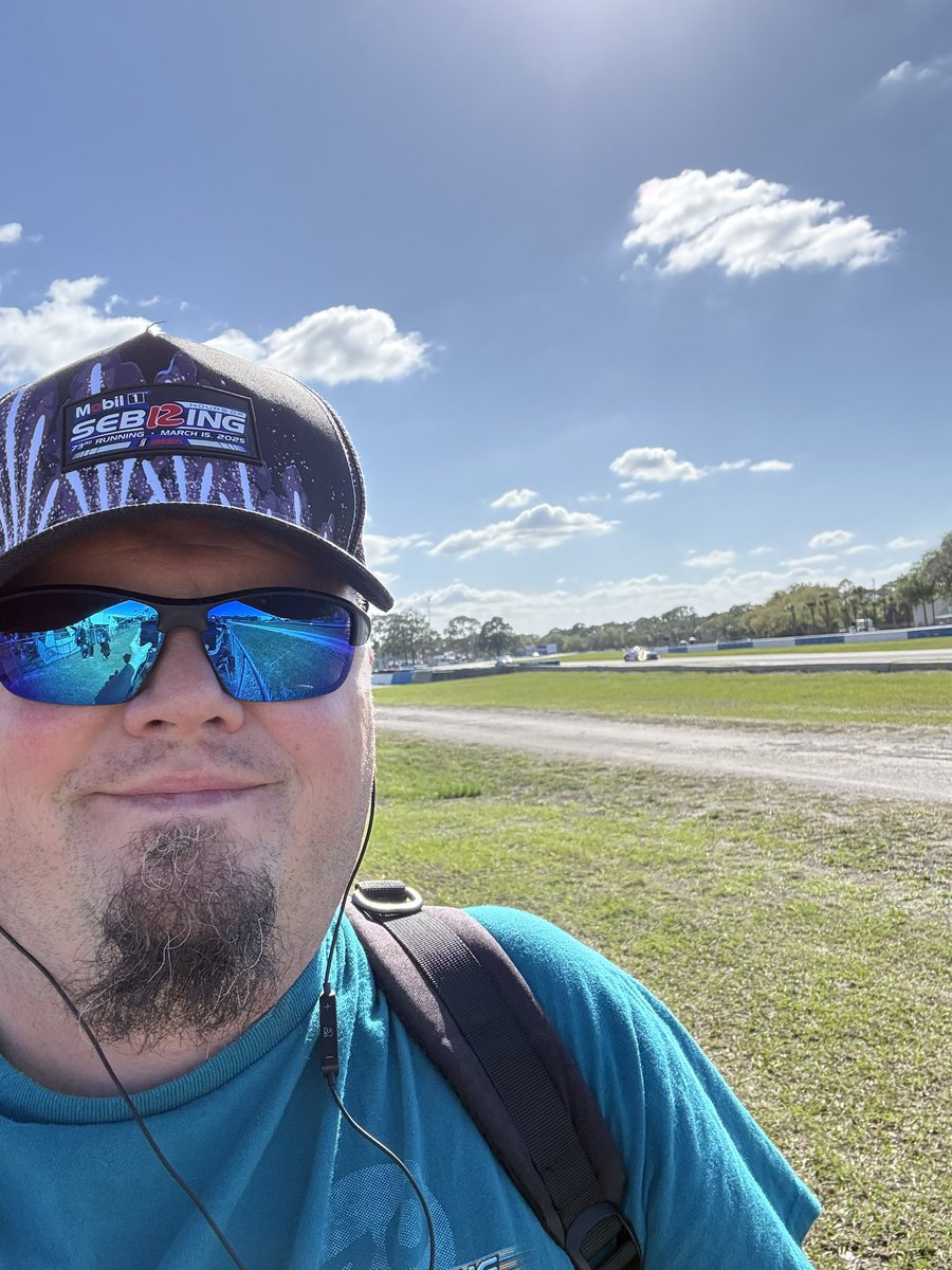 Bleufiend tweet media