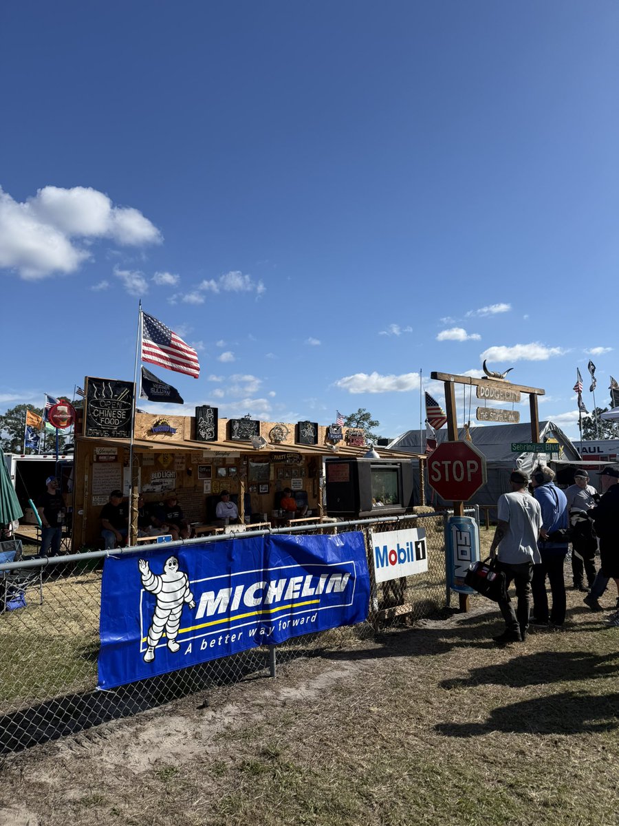 Bleufiend tweet media