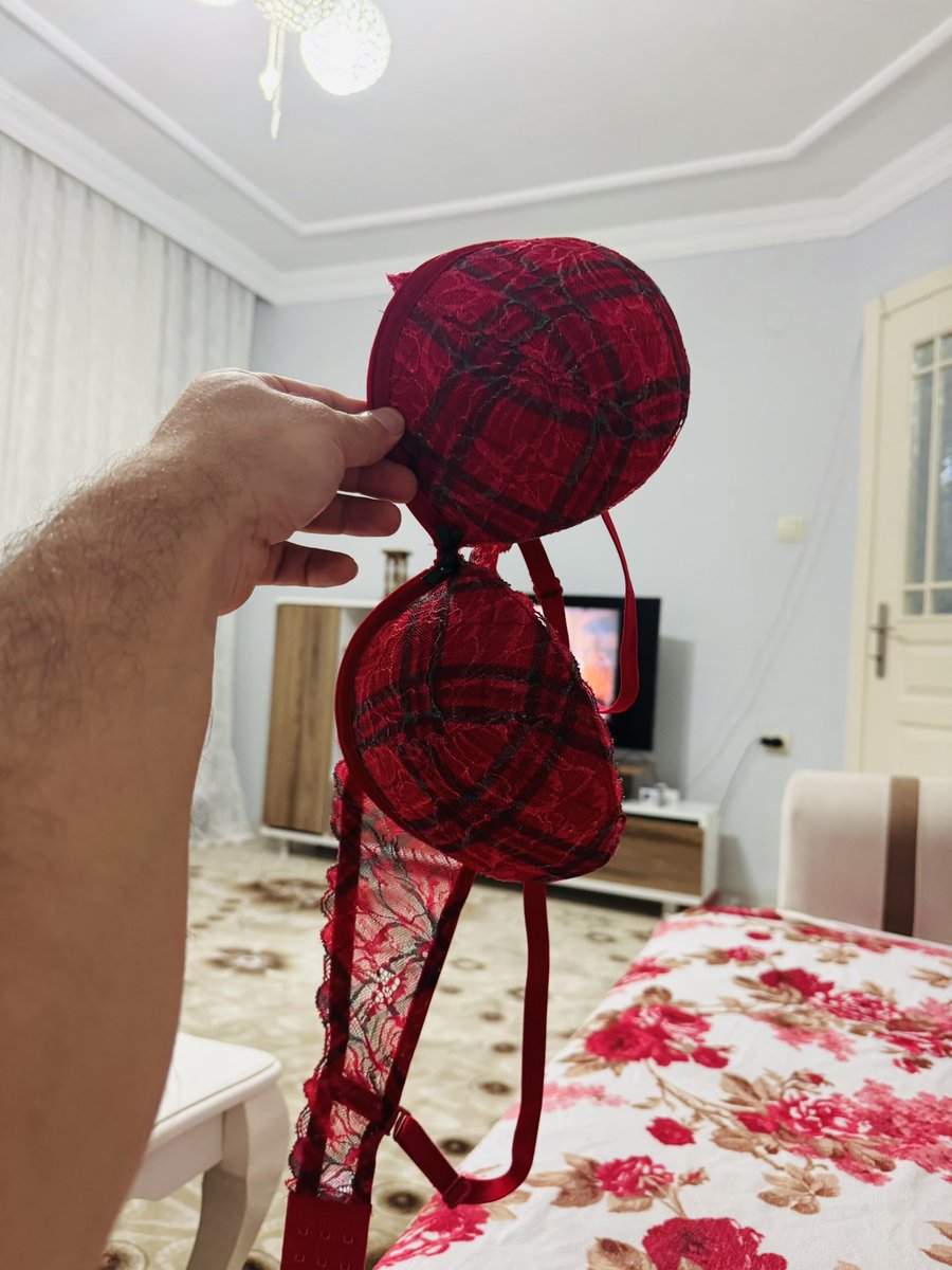 sütyen delisi tweet media