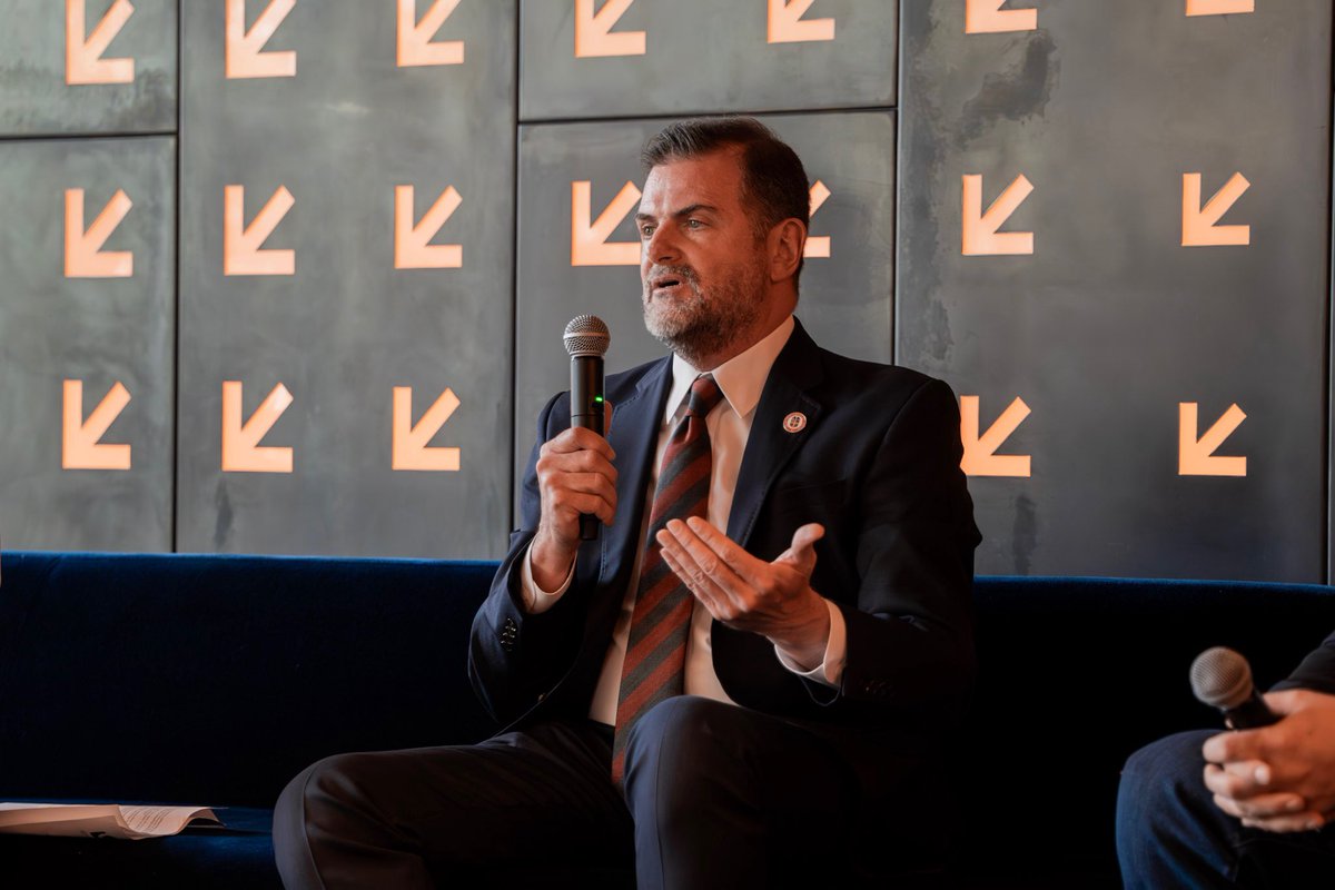 Chancellor Brandon Creighton tweet media