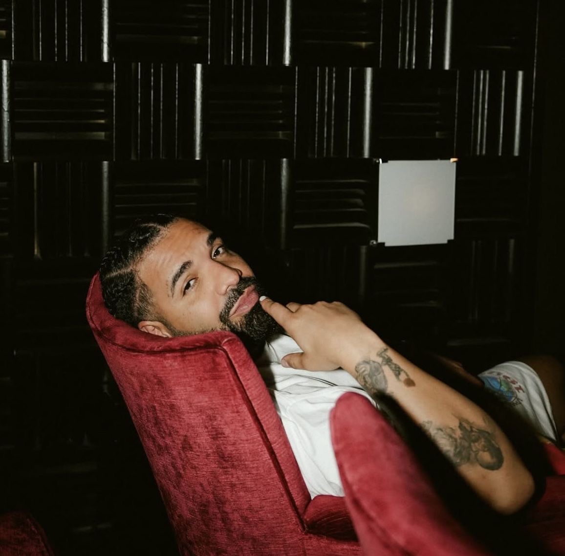 chilledspear 𓅓 tweet media