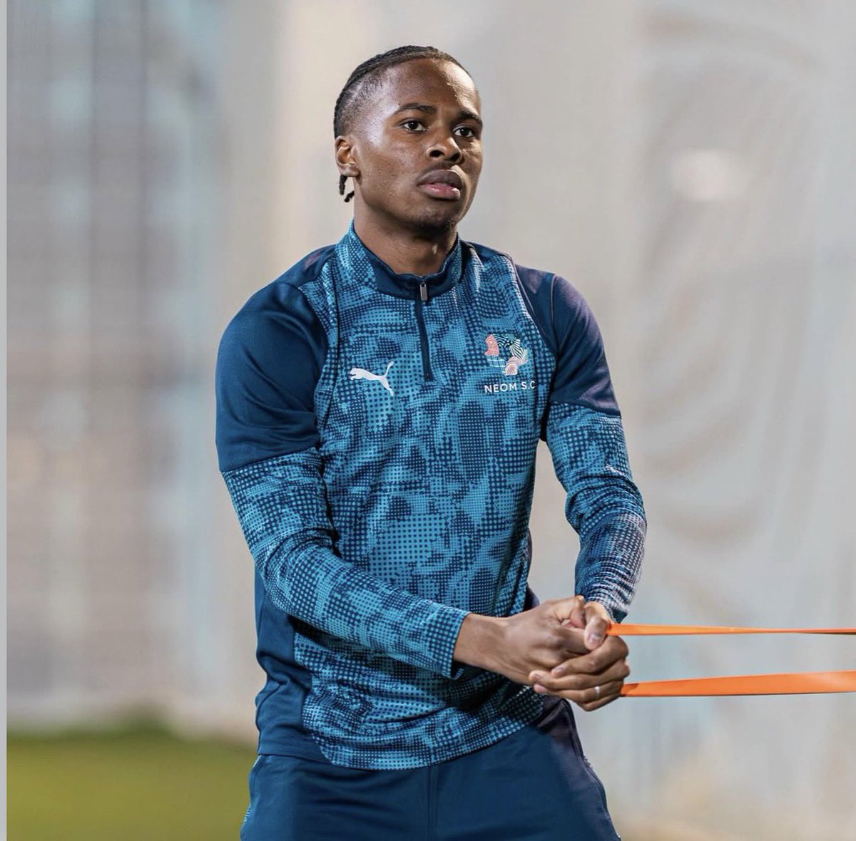 منبر نيوم tweet media