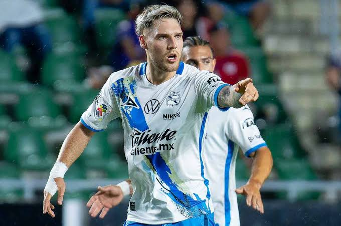 𝐬𝐚𝐮𝐥 🇧🇷 tweet media