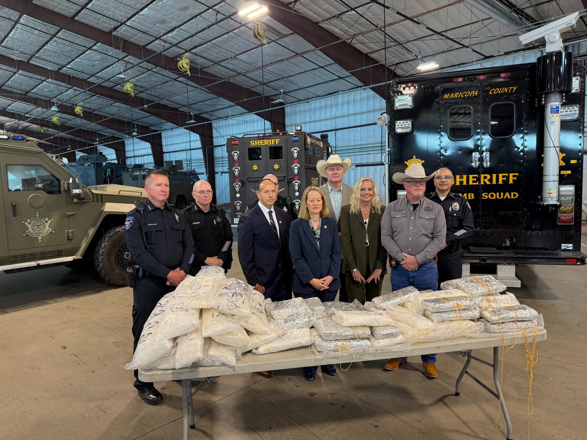 DEAPhoenix tweet media