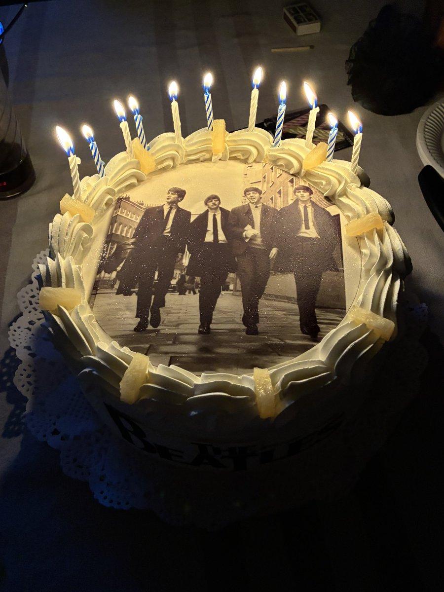 m4ndu .⋆♱ tweet media