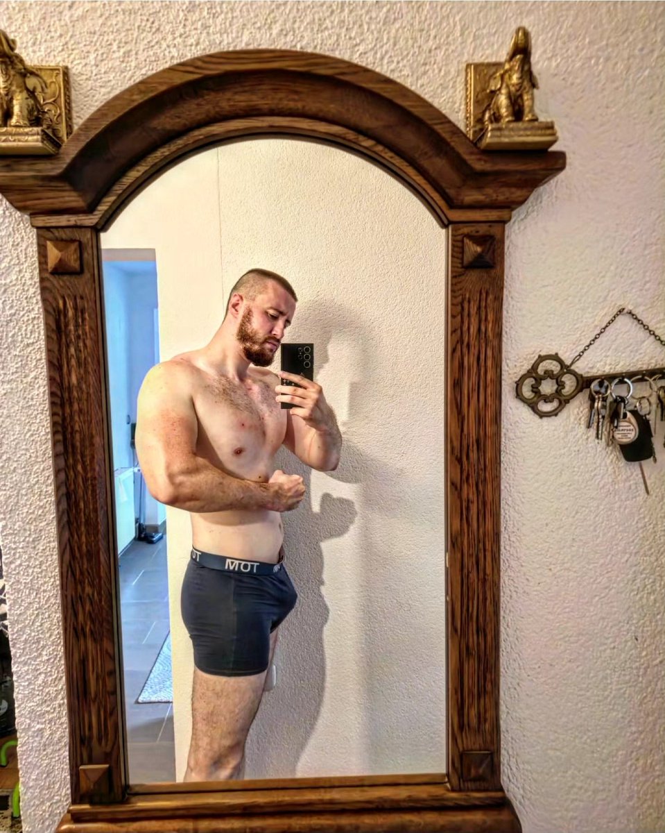 NightTaxiDriver tweet media