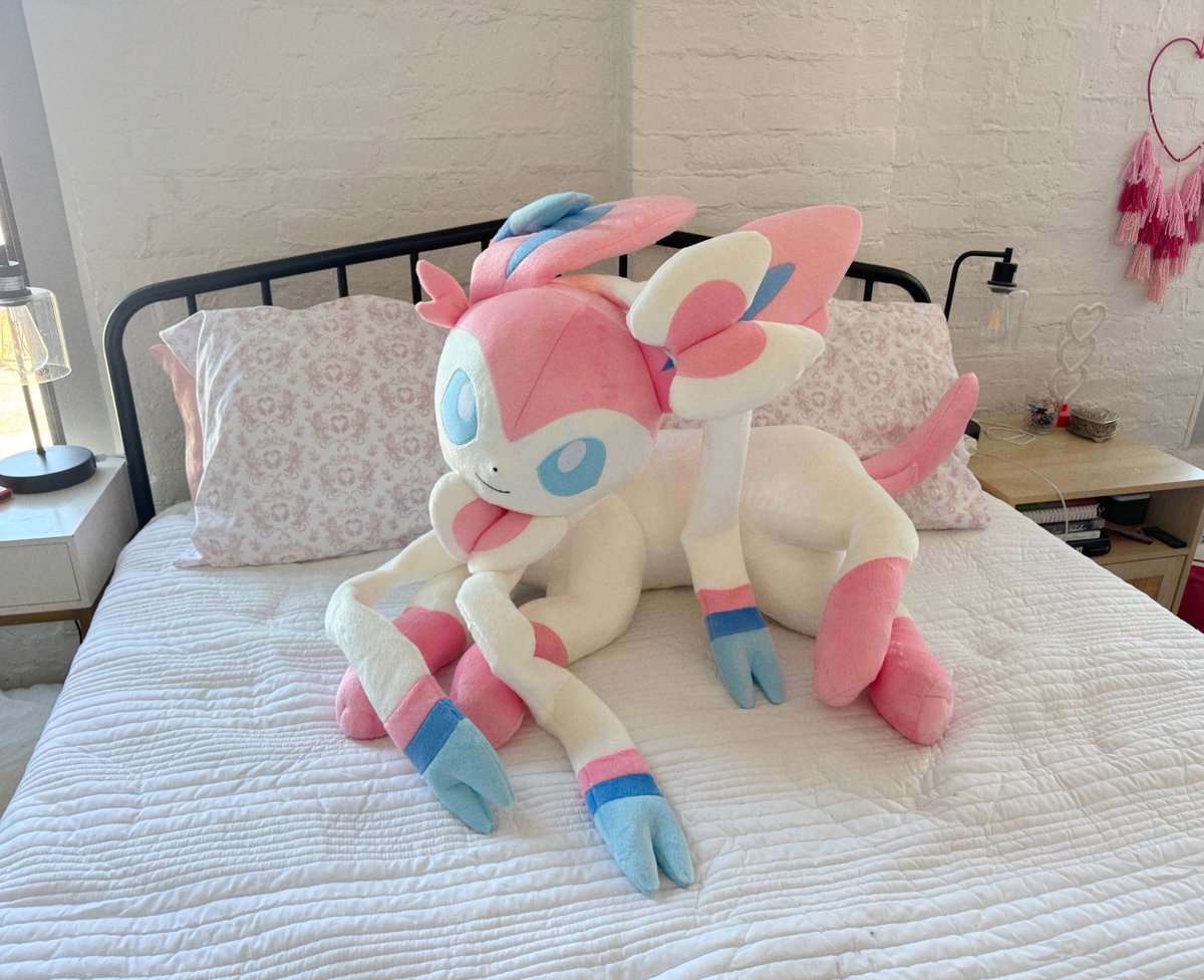 REFINE | syd tweet media