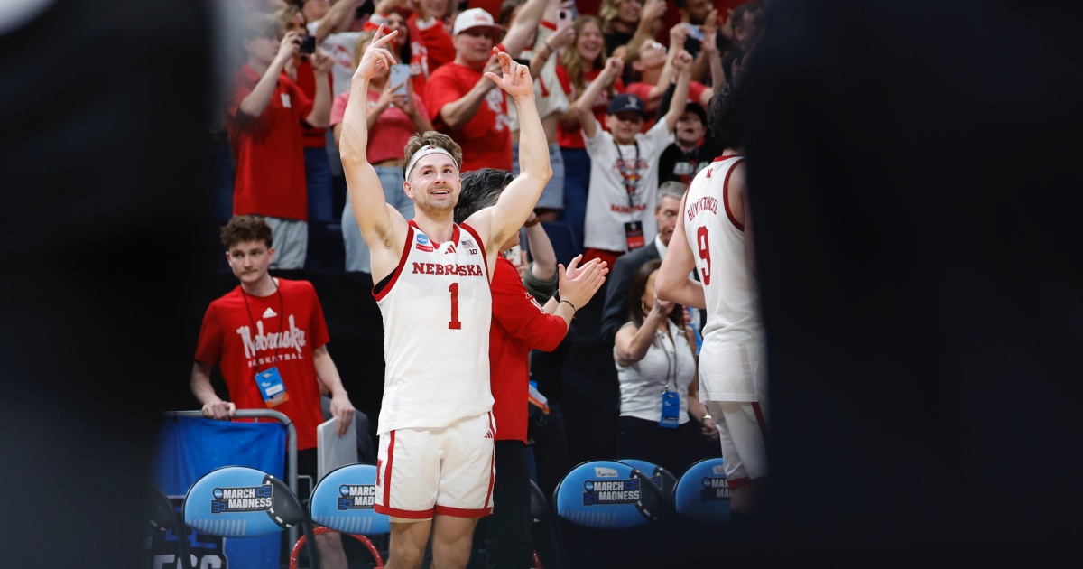 Robin Washut tweet media