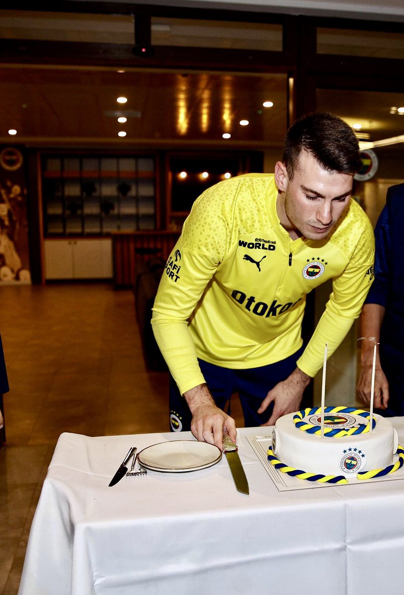 Ela 🌙 tweet media