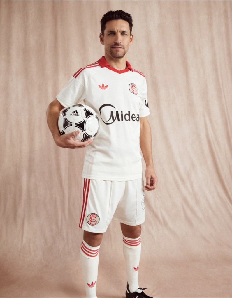 𝐍𝐀𝐕𝐈𝐒𝐌𝐎 tweet media