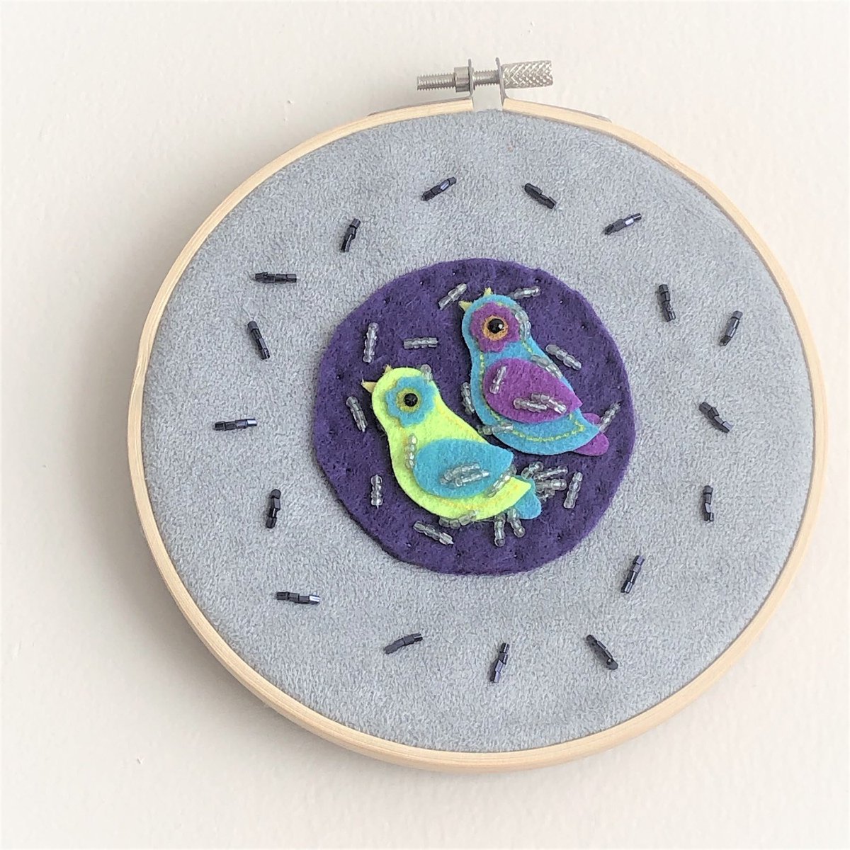 Handmade two birds beaded wall art 

lucinedesigns.etsy.com/listing/443476… #onsale #etsy #wallart #art