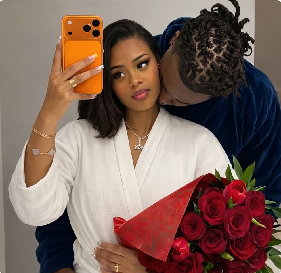 La fierté d'un homme c'est d'avoir une femme que personne ne peut toucher 🥹💗