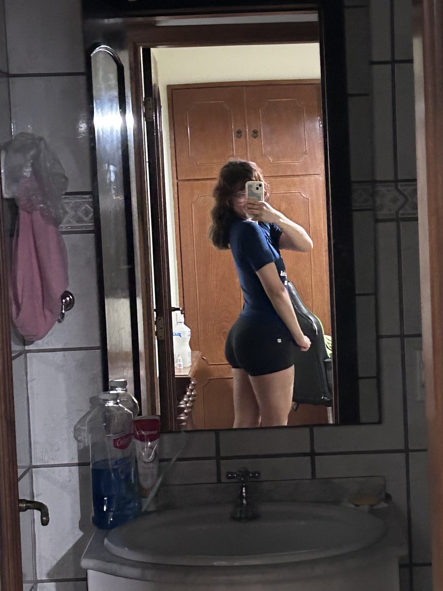 gmelvianna's tweet photo. Nós nessa porra! https://t.co/Snb1LSJemJ