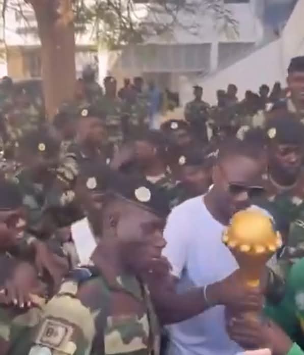 Amr Fahmy عمرو فهمي tweet media