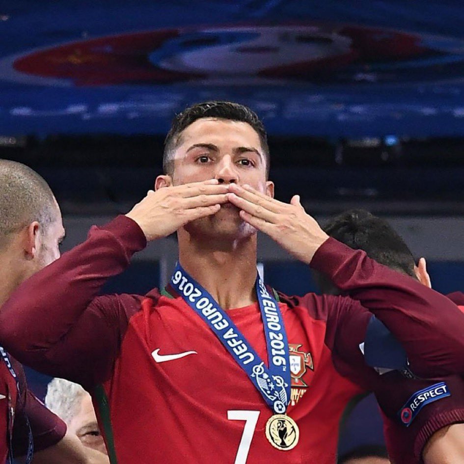 Aya 🦉 tweet media