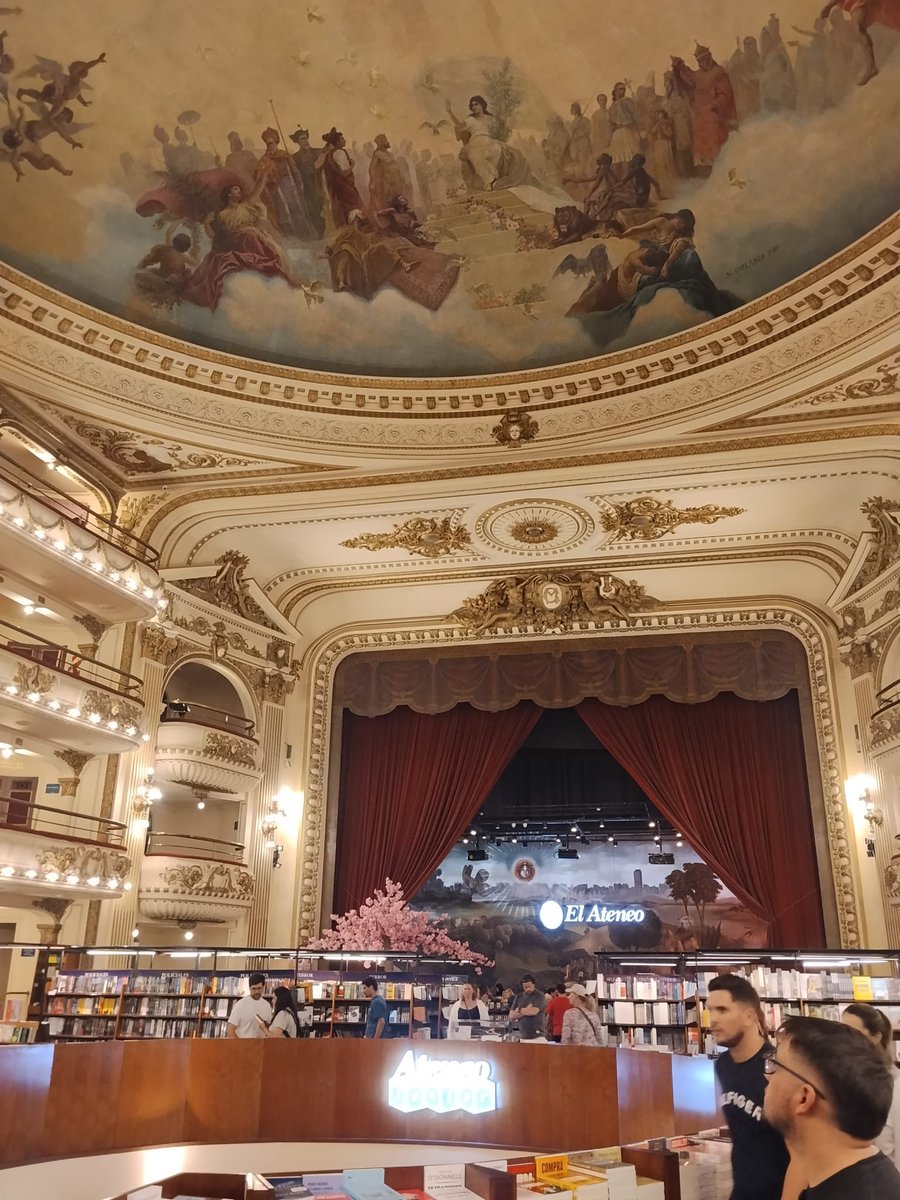 Hispanic Nomad | Remote Work, Travel, Growth tweet media