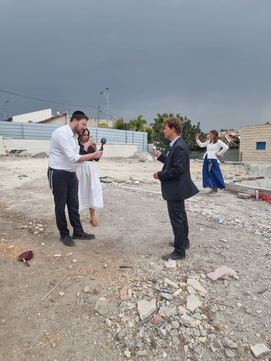 רפי פרלשטיין tweet media