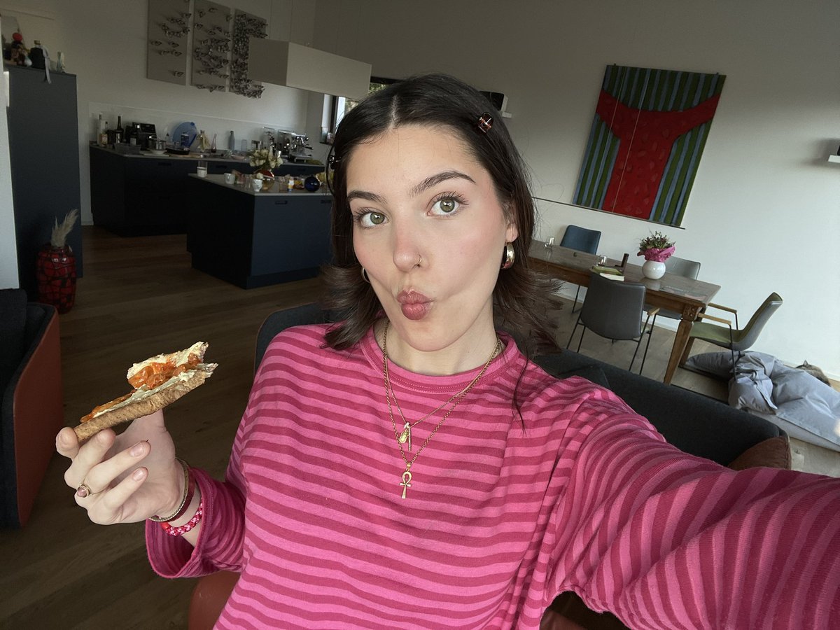 ida ౨ৎ🍓🪩 tweet media