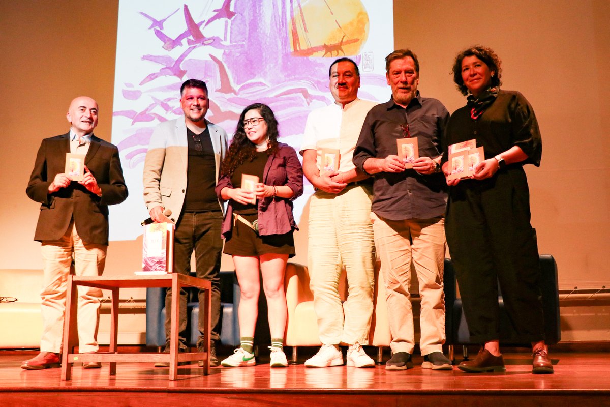 Biblioteca Nacional tweet media