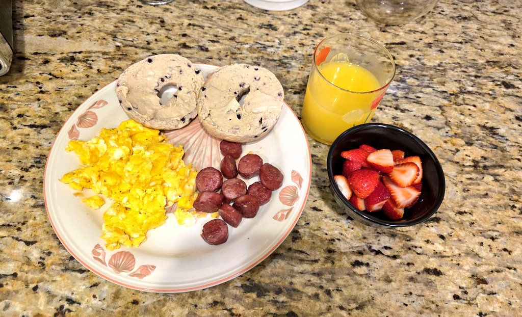 Krisla🌺 tweet media