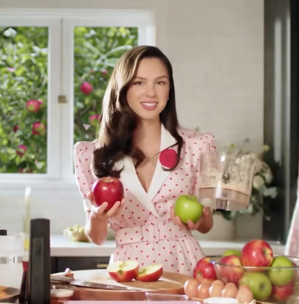 Johnny Applepeel tweet media