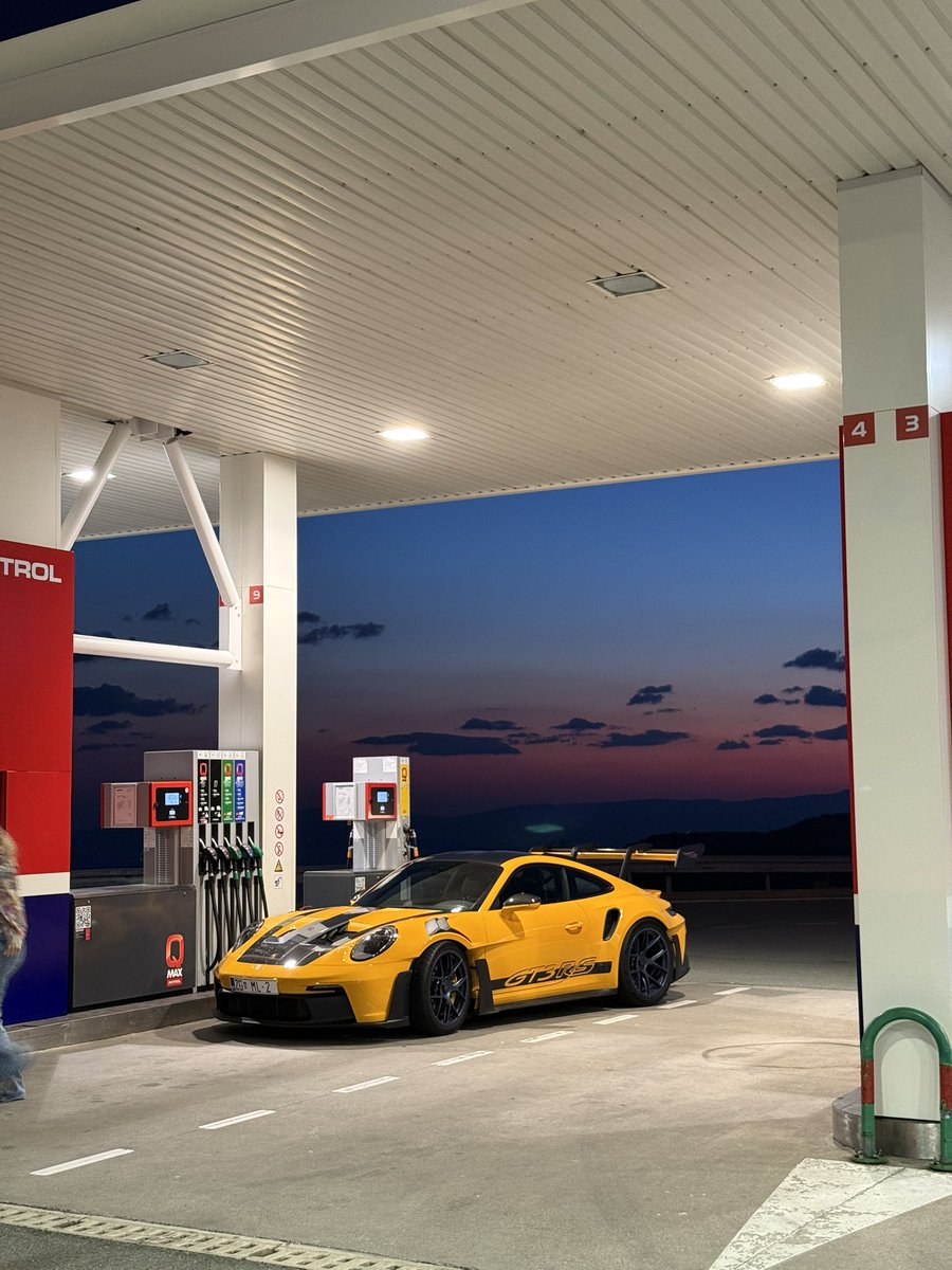 MoneyLord tweet media