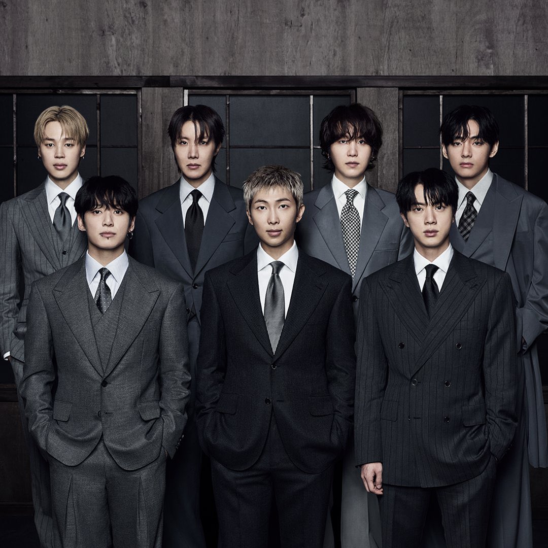 Universo Bangtan ⁷ tweet media