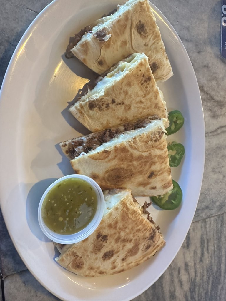 D to the R to the E tweet media