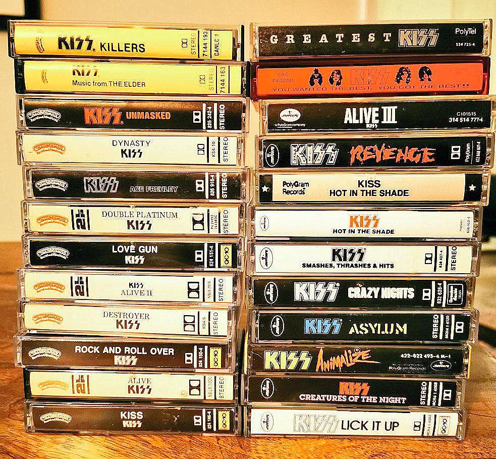 𝐊𝐈𝐒𝐒𝐨𝐩𝐨𝐥𝐢𝐬 tweet media