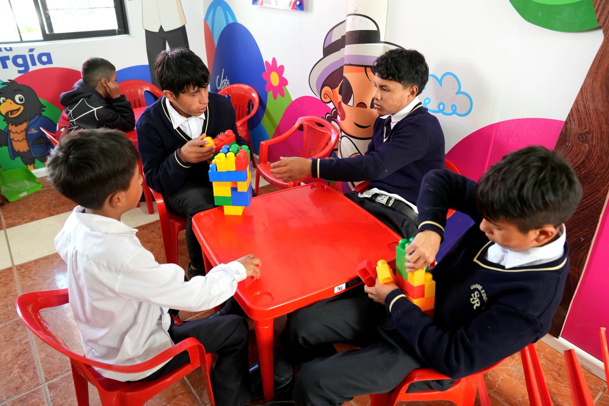 ❤️ Inauguramos la Comunidad por la Vida de San José de Raranga 🙌

✅ Impulsamos estos espacios para apoyo pedagógico, prevención de la violencia de género, talleres de habilidades gastronómicas y brigadas médicas con una inversión de $33.400.