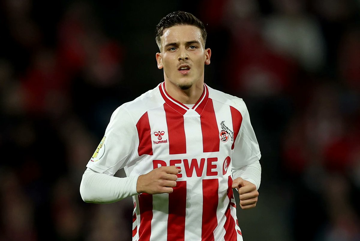 Blue Season Daily tweet media