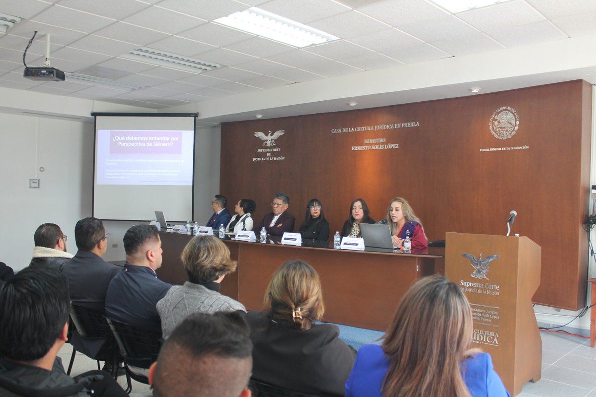 defensoriaifdp's tweet photo. ¿Cómo transformar la justicia para que realmente proteja a las mujeres? ⚖️💜

Las delegaciones @ifdpoaxaca, @IfdpHidalgo, @ifdppuebla y la @defensoriaifdp realizamos el Observatorio “Feminicidio: retos, acceso a la justicia y representación extraordinaria” para visibilizar la importancia de un acompañamiento con perspectiva de género.
