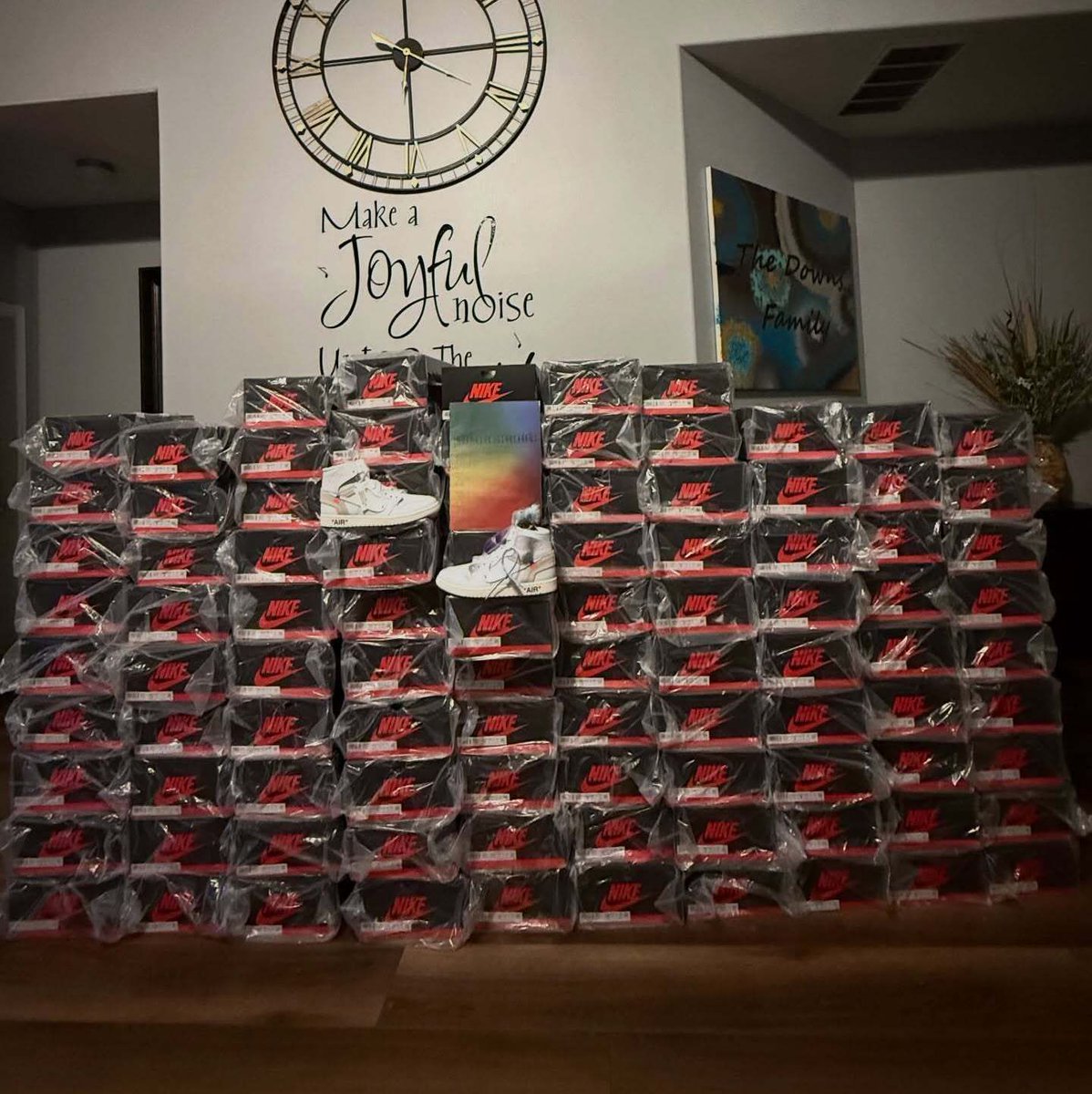 KicksFinder tweet media