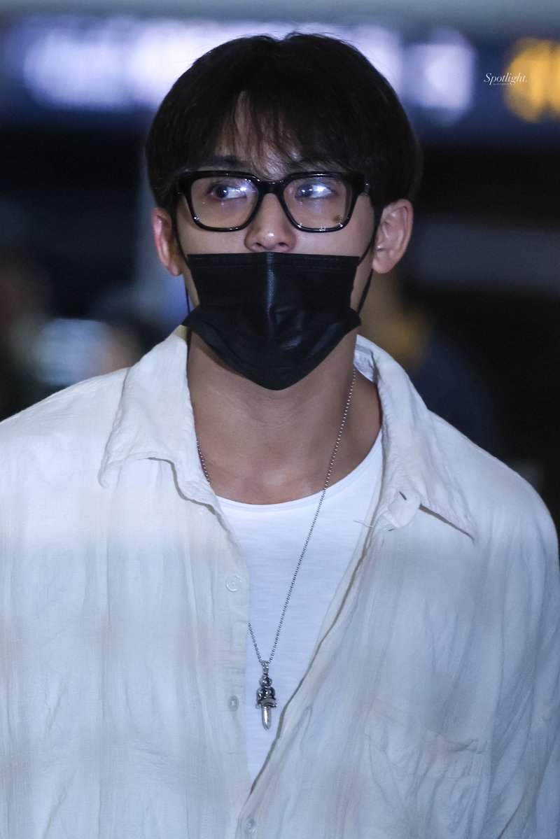 𝘚𝘱𝘰𝘵𝘭𝘪𝘨𝘩𝘵 tweet media