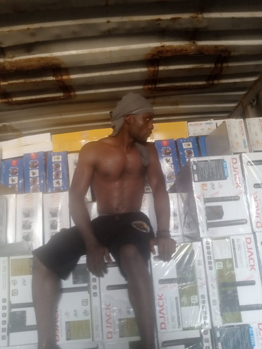 GENTLE GIANT🔌🥰 tweet media