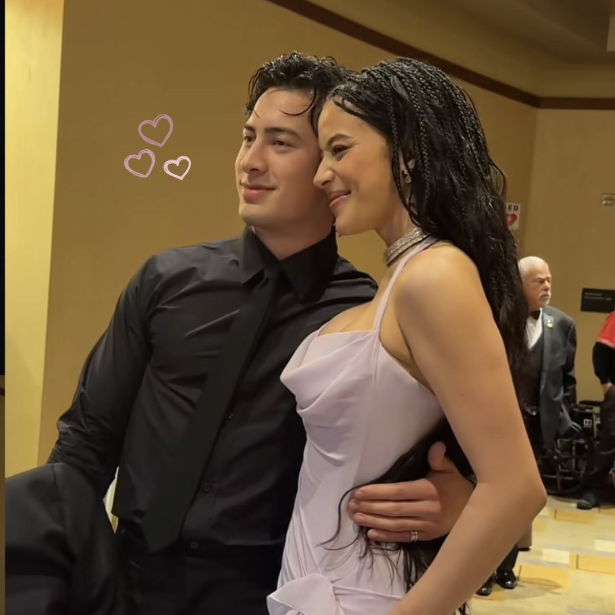 comfort hudchase tweet media