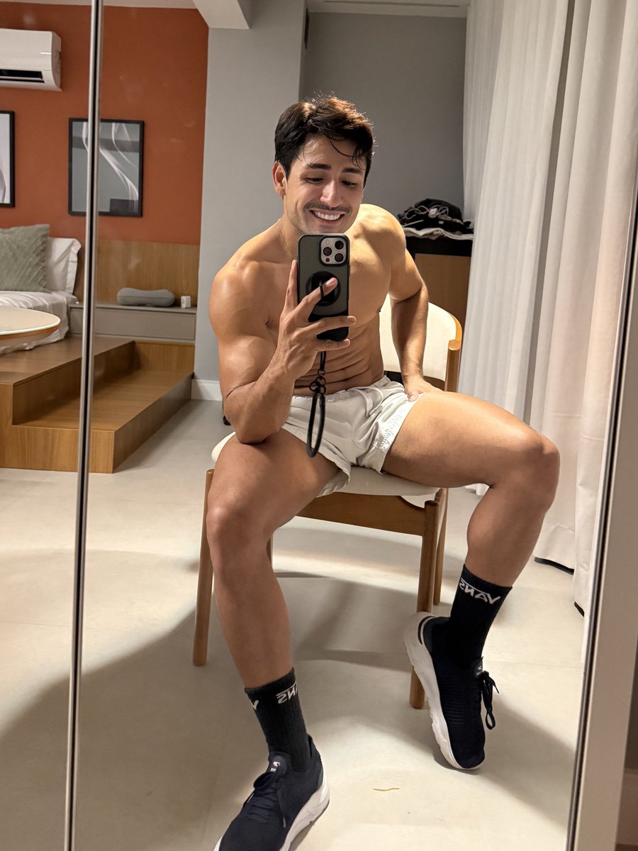 AxelFitBoy 🇧🇷 RJ19 to 26/3-SP26-01/4 tweet media