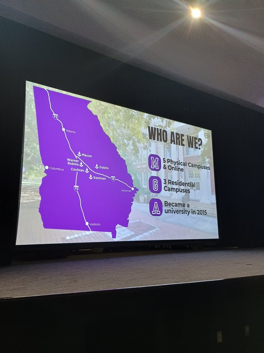 P r e s l e y tweet media