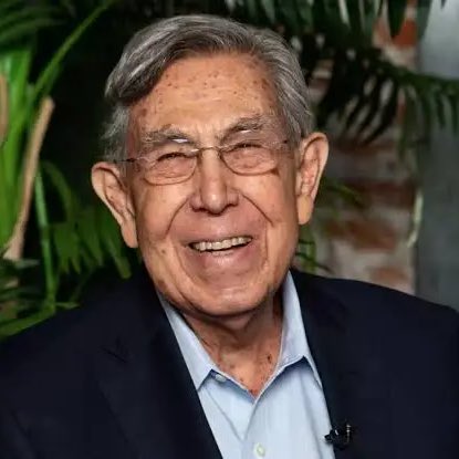 Nacieron en los años 30.

Son hijos de Lázaro Cárdenas.

Son viejos y obsoletos.

Son una gran carga para el Estado.