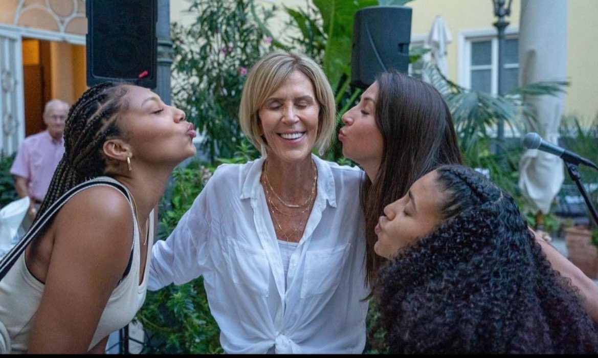 husky tracks tweet media