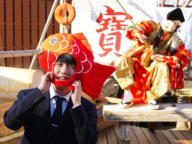 藤井聡太は王将戦4連覇中なので勝者コスプレの機会も多いですが