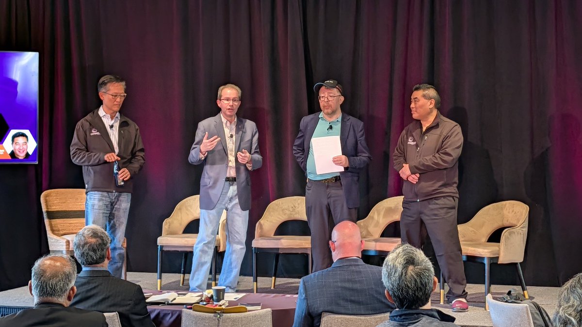 Holger Müller #EnterpriseAcceleration tweet media