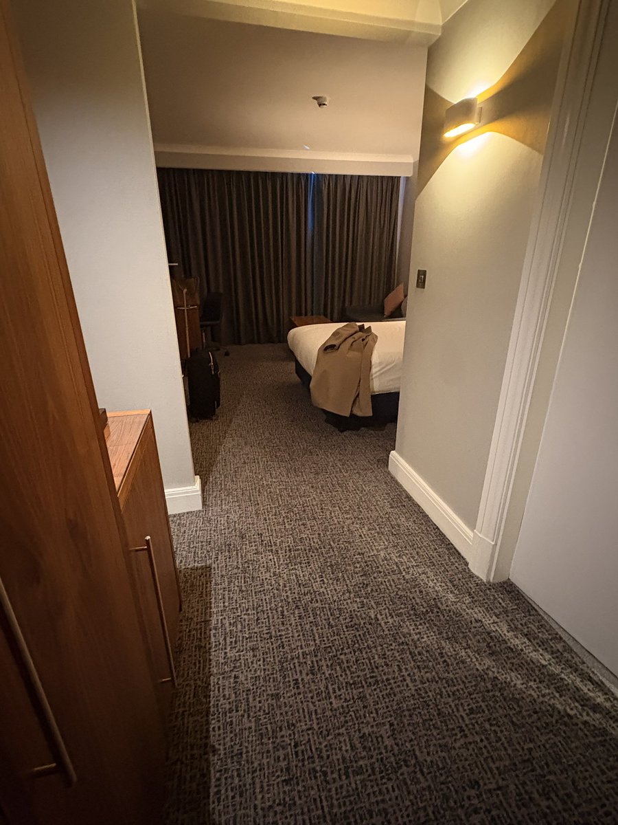 remand chic tweet media