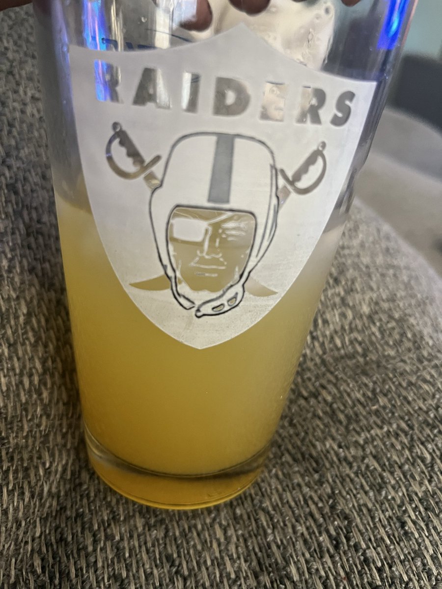 BlooHatfan's tweet photo. Day drinking has commenced. Stand by for elite posting
#Bartesian https://t.co/fkVRIQDRWV