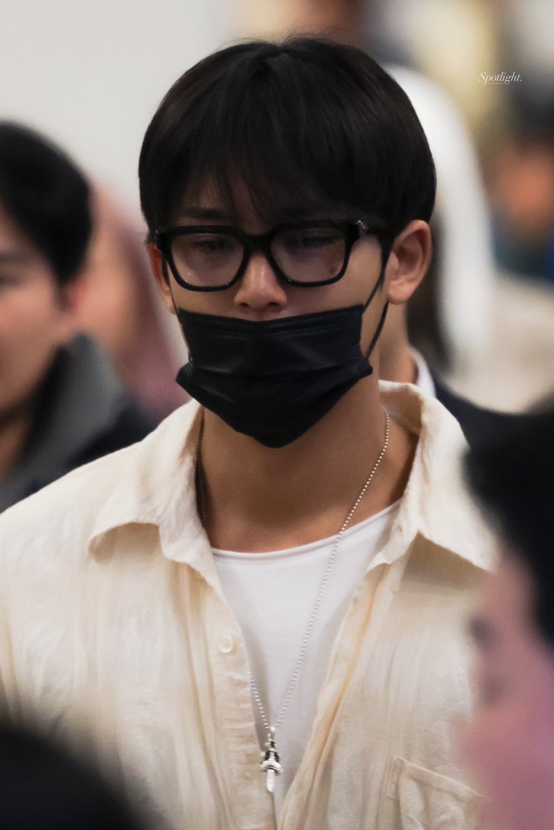 𝘚𝘱𝘰𝘵𝘭𝘪𝘨𝘩𝘵 tweet media