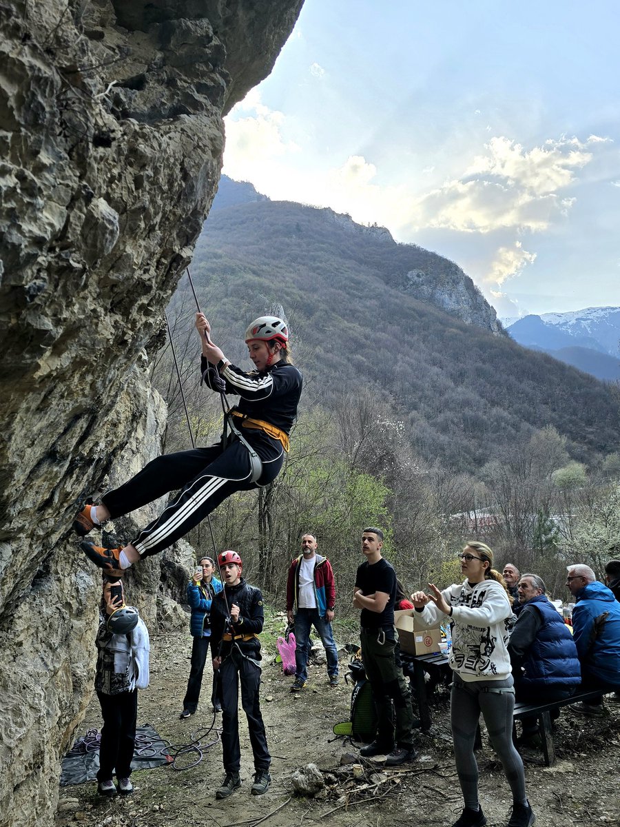 Our community is growimg everyday 🌟🕸
°
#climbing #rockclimbing #kosova #peja #climbinginpeja #outdoors #climbinginkosova #sportclimbing