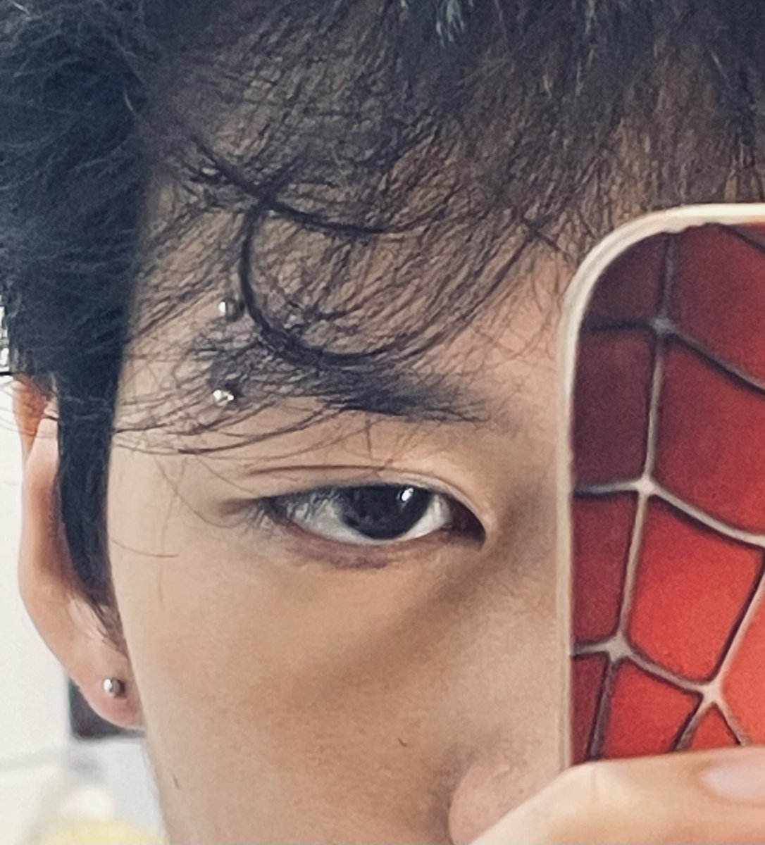 EvilYoung_'s tweet photo. khoe khuyên https://t.co/s21CnhOQiz