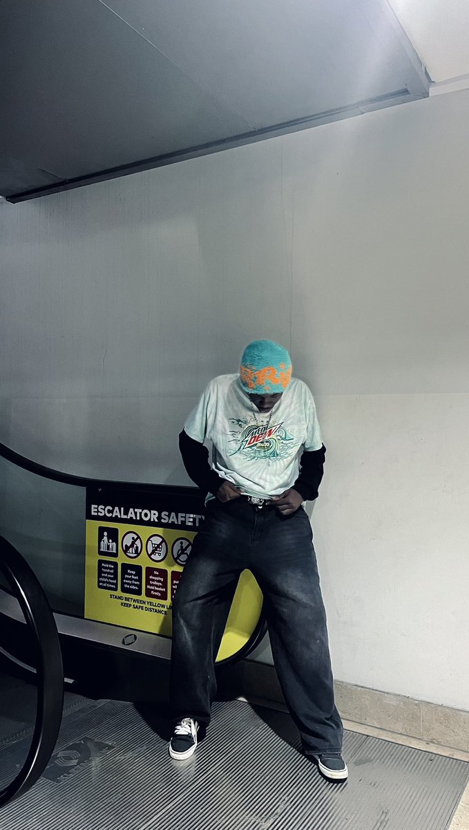 emmy🚀 tweet media