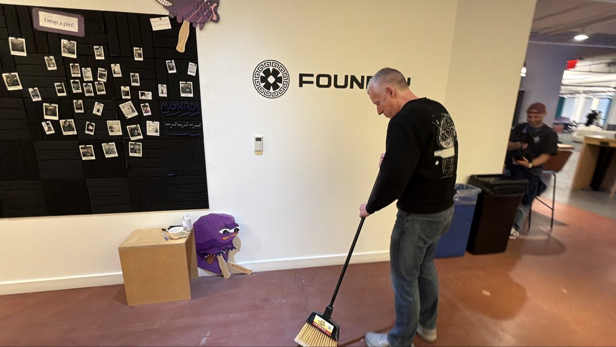 DavideFi tweet media